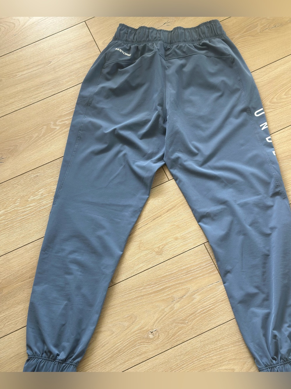 Under Armour Joggers Women’s Small Gray Athletic Pants Logo